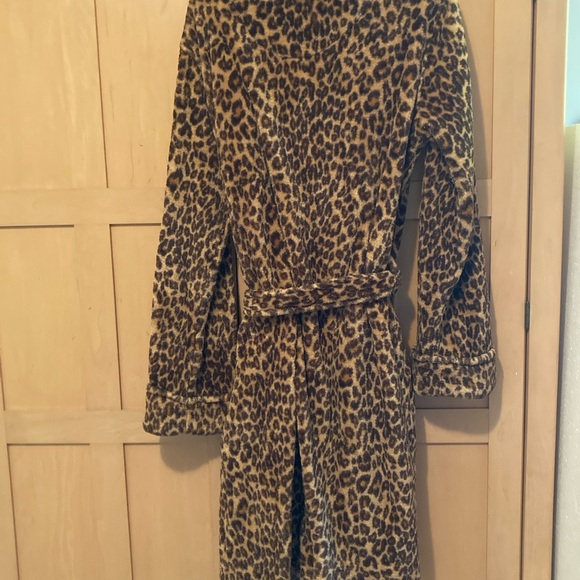 Leopard Print Women's Robe - Picture 6 of 6